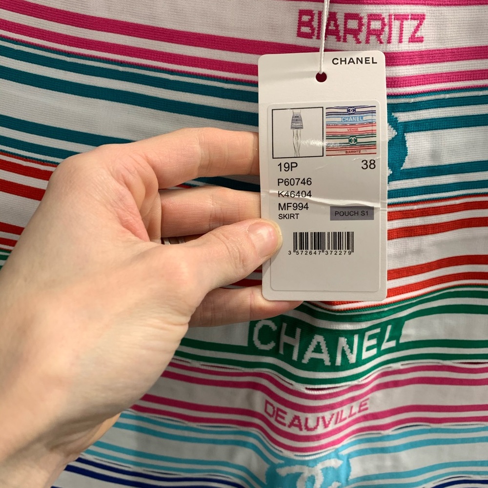 💢Sold💢NWT Chanel 2019 19 Spring Logo skirt sz 38 - Picture 6 of 8